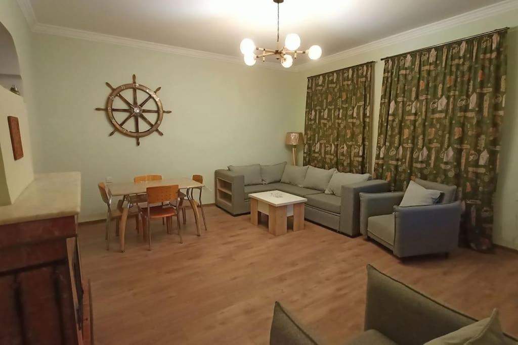 Flat 22 Daire Tiflis Dış mekan fotoğraf